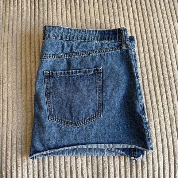 Hollister Mid-Rise Blue Denim Mini Skirt - Picture 2 of 3